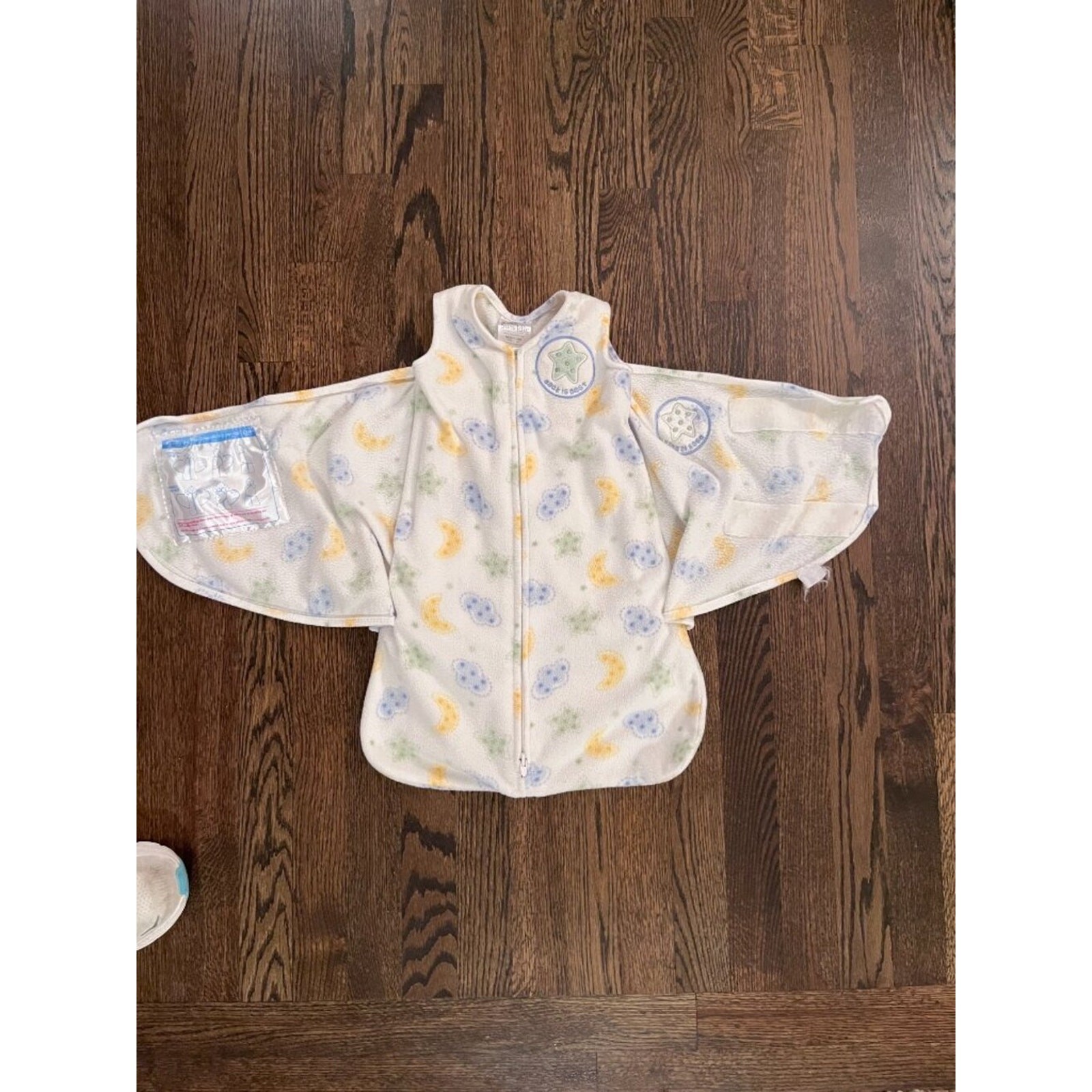 HALO SleepSack Fleece Swaddle Cream Stars Moons Clouds Newborn 0-3M