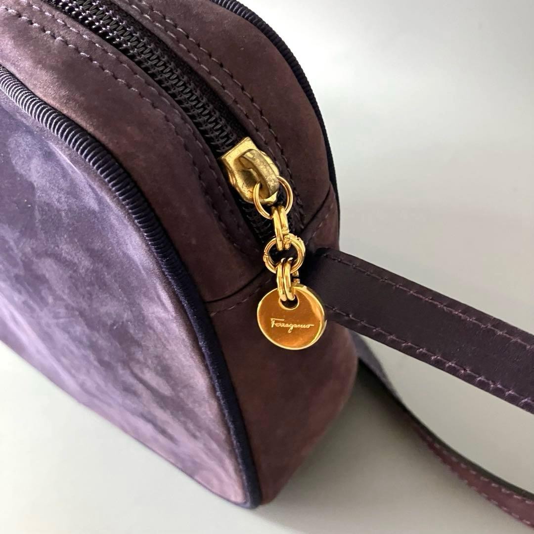 Ferragamo Vara Suede Leather Shoulder Bag 6.3×7.9×2.8in Used