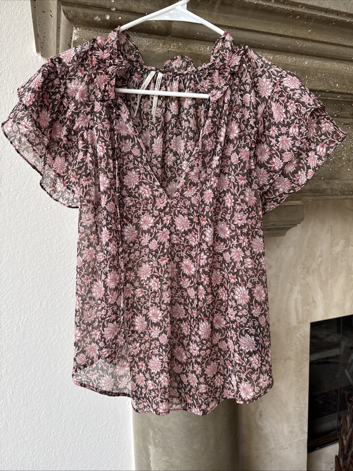 NWOT Anthropologie V-Neck Flutter-Sleeve Blouse size XS layering,Floral, Cottage