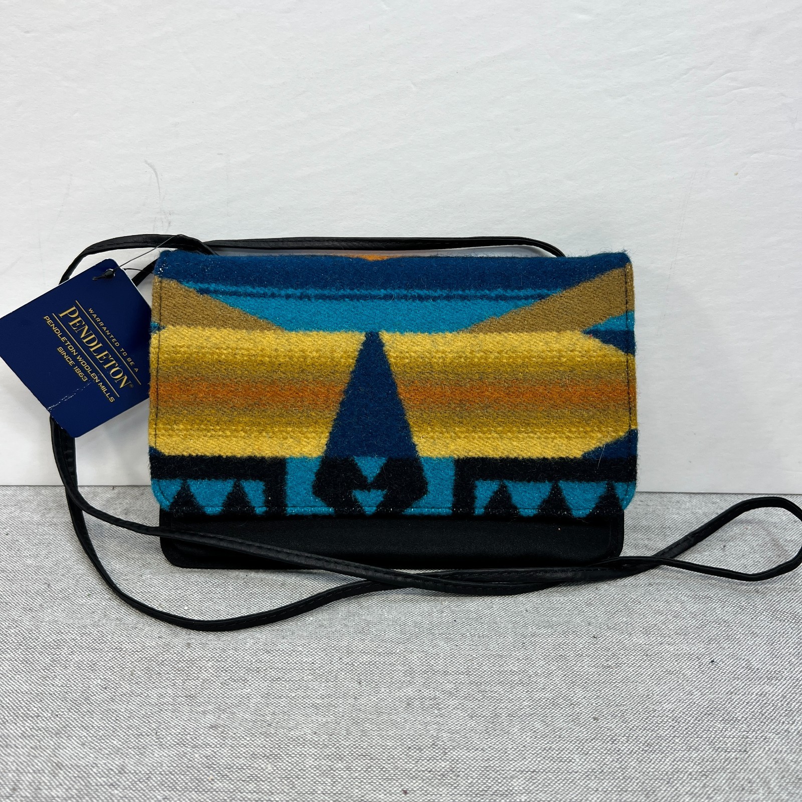 Pendleton Aztec Wool Crossbody Wallet with Strap Organizer Purse NWT!