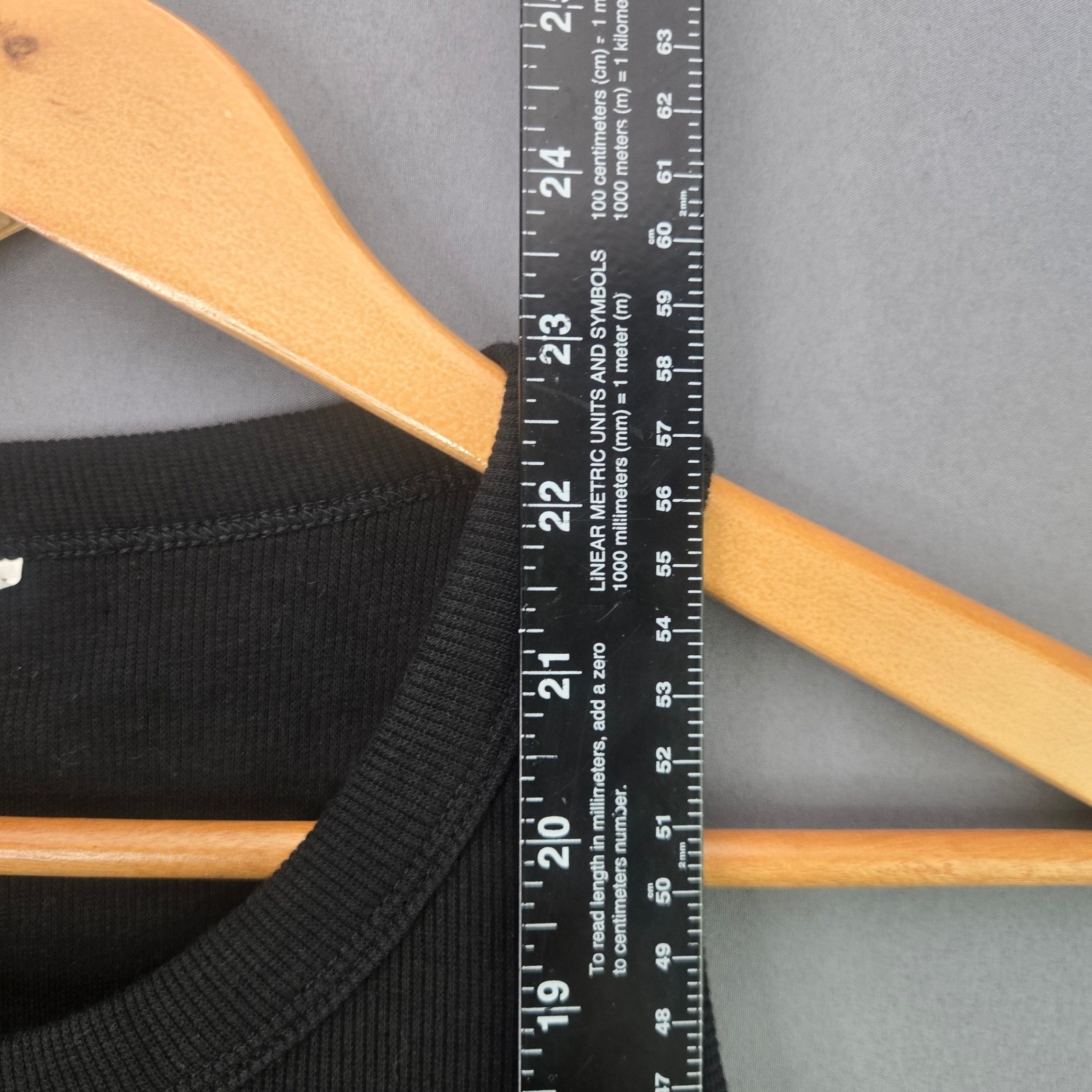 Unbranded Tank Top Ribbed Racerback Built-in Bra Size M Black Basic Minimalist