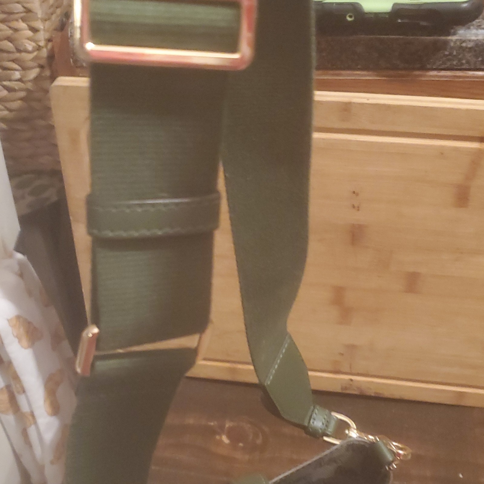 Michael Kors Green Pebbled Satchel Top Handle Bag Magnetic Gold Logo Det Strap