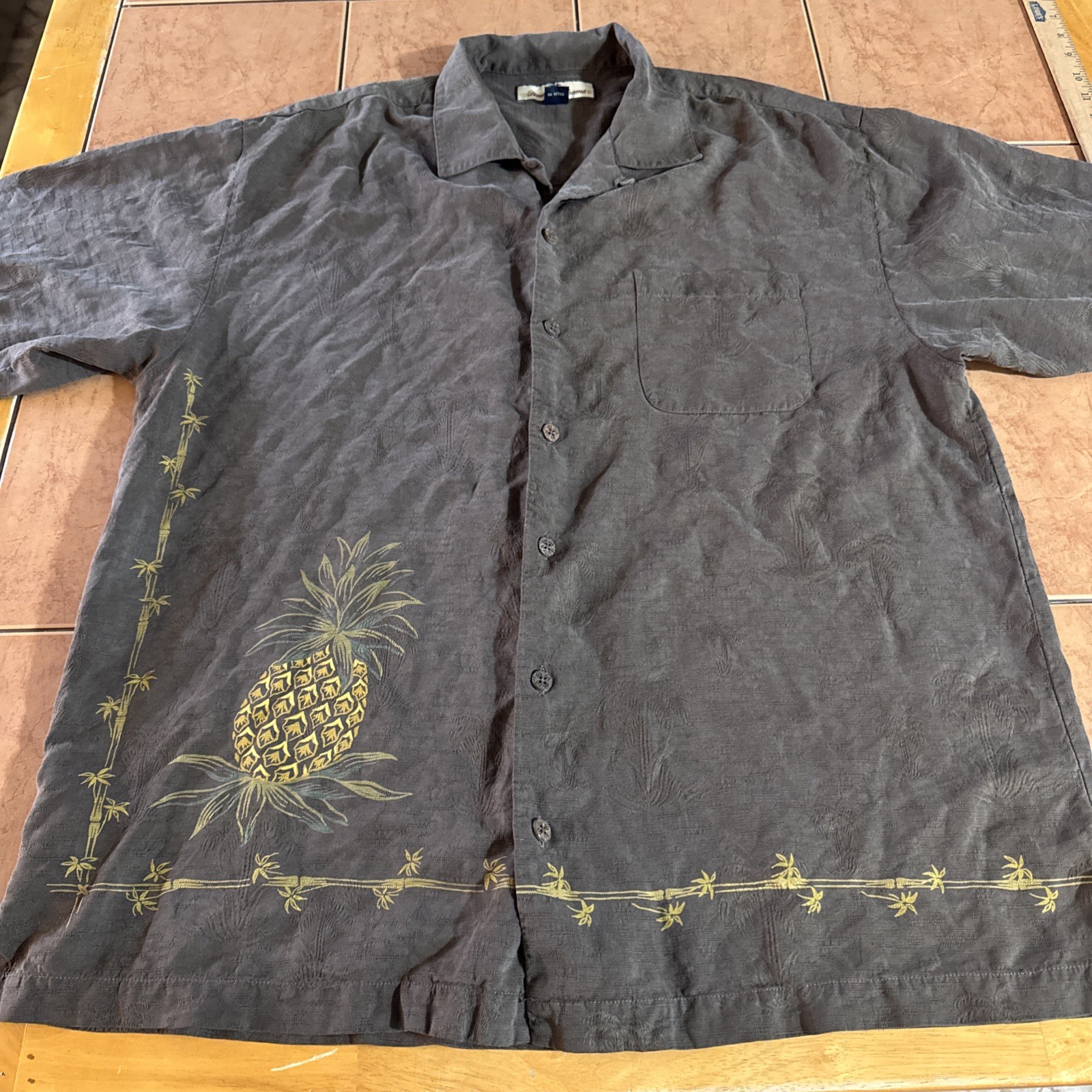 Tommy Bahama Shirt Mens Medium Brown Hawaiian Pineapple Silk Copyrighted Print