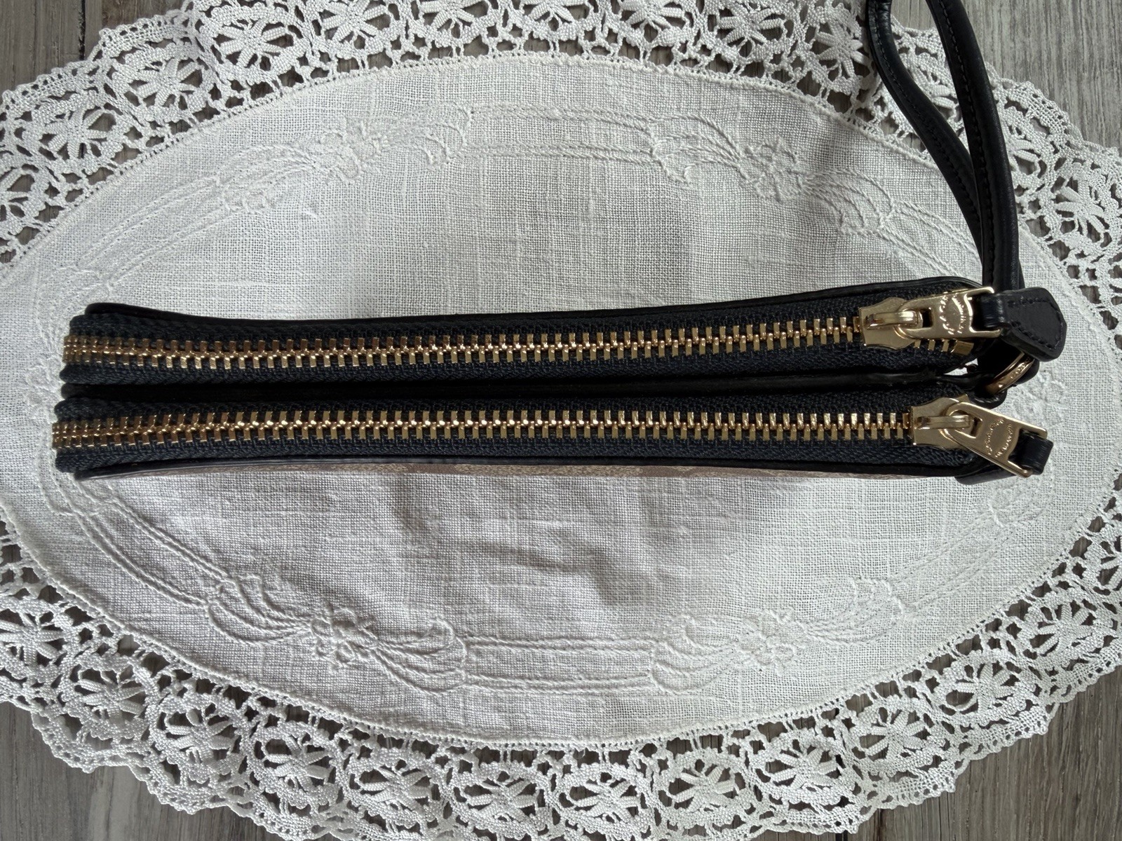 Coach Women’s Corner Zip Wristlet In Signature Canvas 6.25”x 4” x 1”