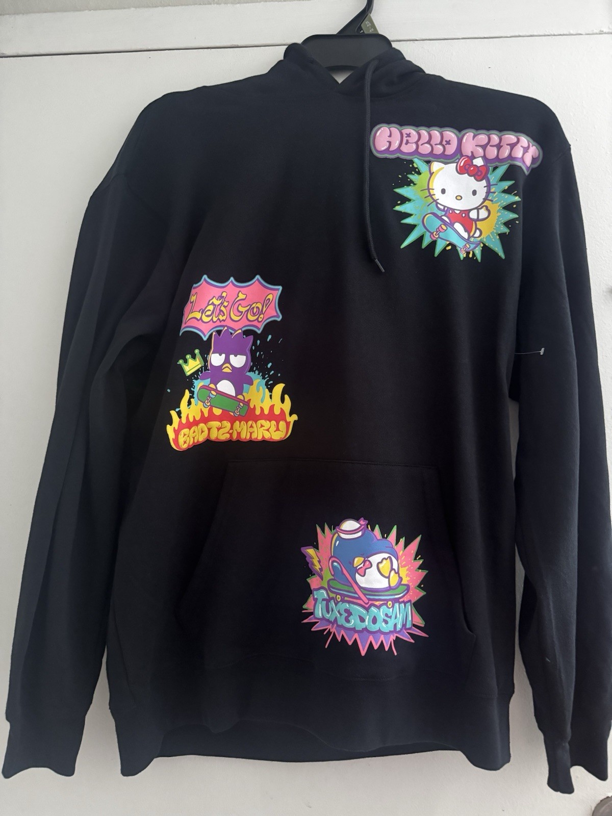 Sanrio Hello Kitty Men’s Pullover Hoodie L Graphic Sweatshirt
