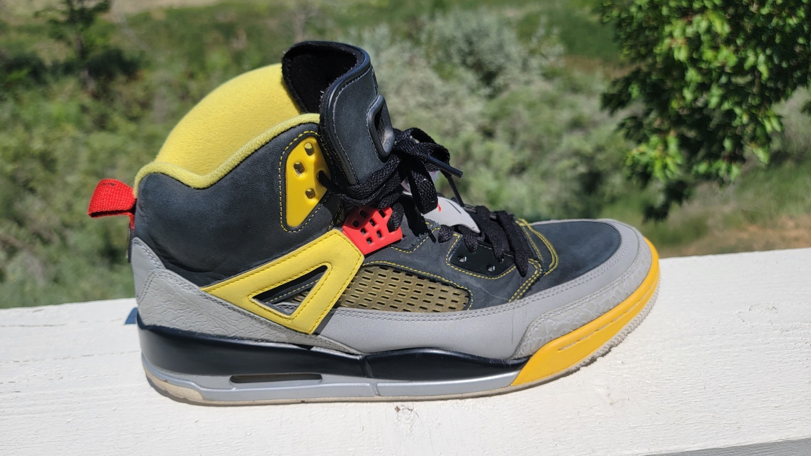 Nike Air Jordan Spizike 3M Metallic Silver Black Yellow Red Men’s Size 13