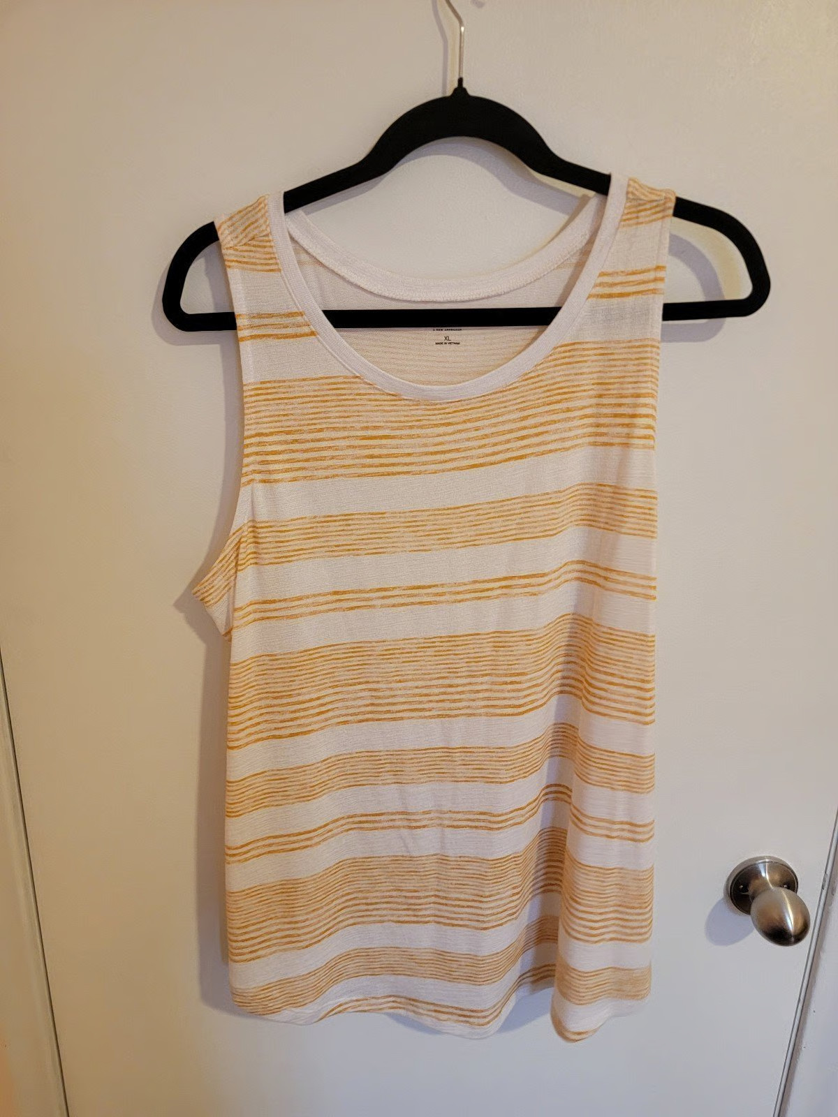 A.n.a. Tank Top Womens XL Casual Gold & White Stripes Coastal beach y2k resort