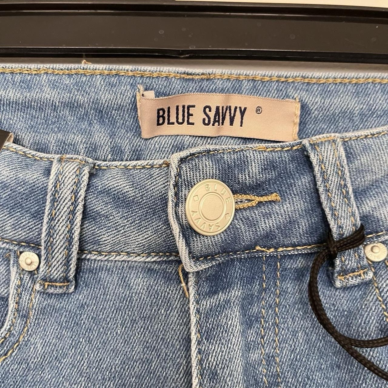 NWT Blue Savvy High Rise Distressed Denim Shorts Women’s Size 5/27 Light Wash