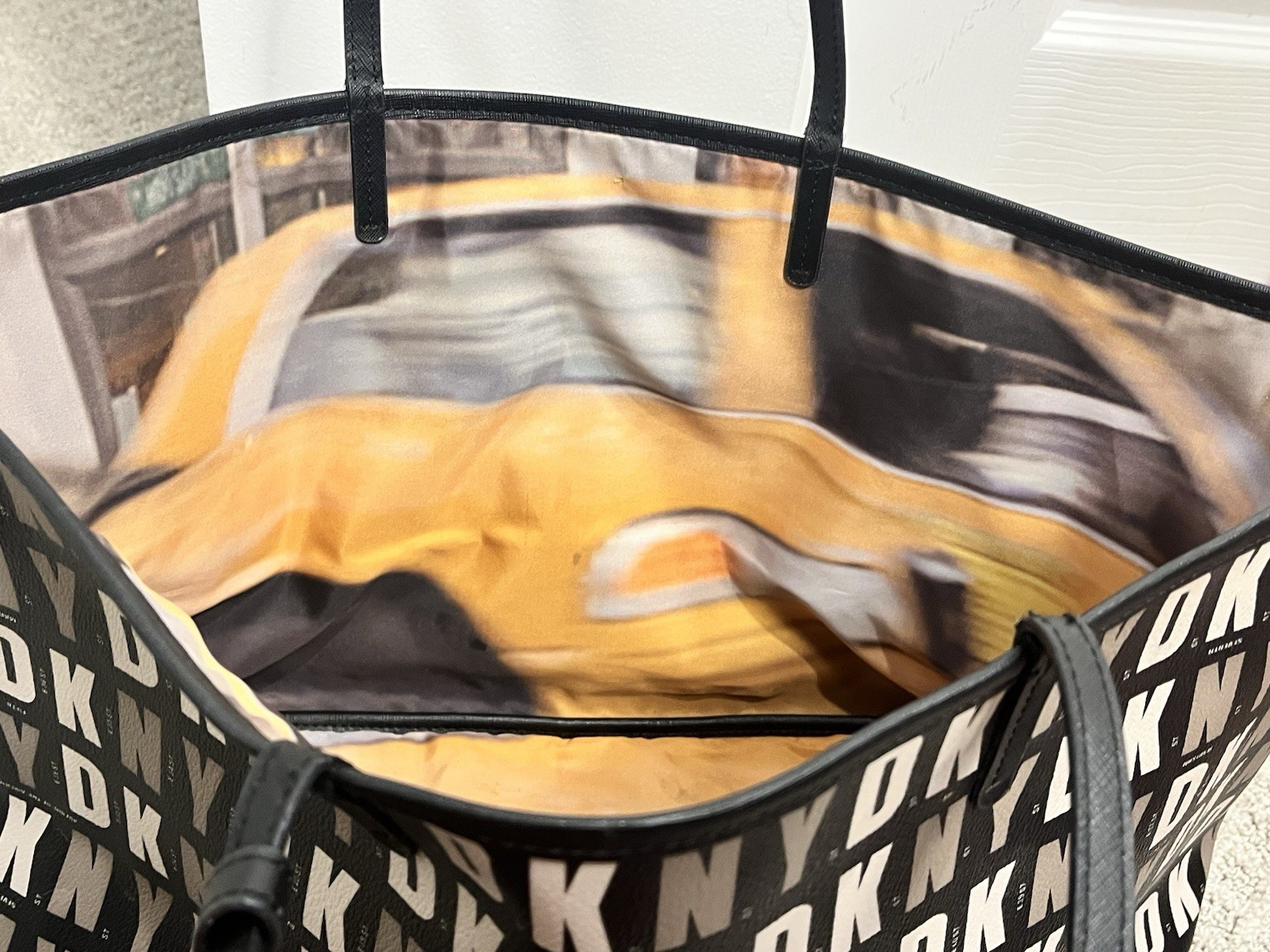 DKNY Tote Bag With Yellow Taxi Interior & Bonus Bag New York City Travel Career