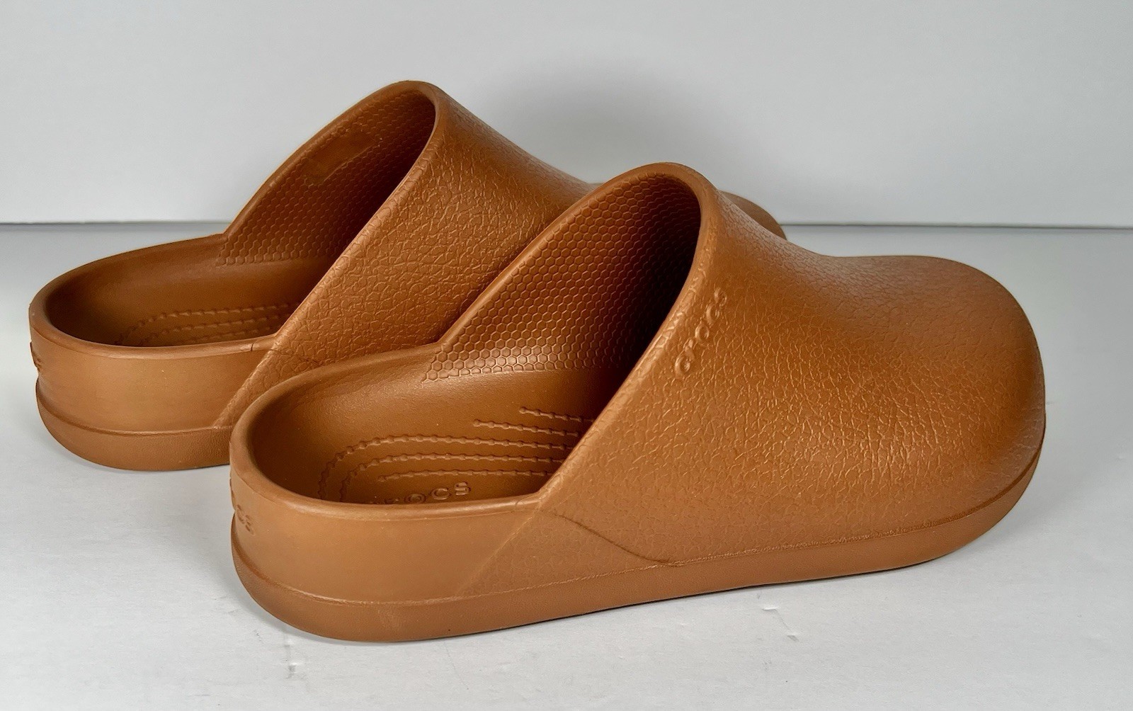 Crocs Dylan Clog Cognac Brown Mule Excellent Condition M 4 W 6 Shoes Slip On
