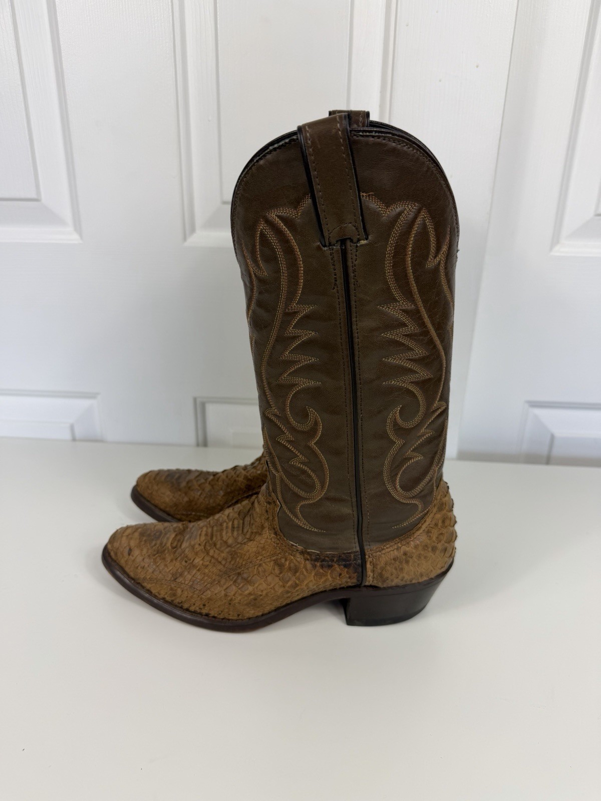 Laredo Brown Snakeskin Cowboy Western Boots Men’s Size 8D Made In USA
