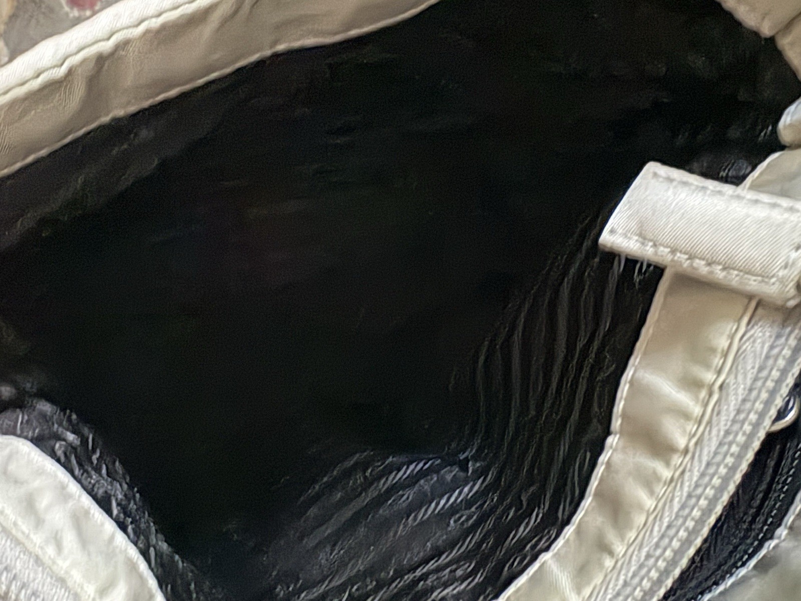 Vtg VGUC Prada Tessuto Light Gray Nylon Re-Edition 2000 Shoulder Bag Purse 9×8″