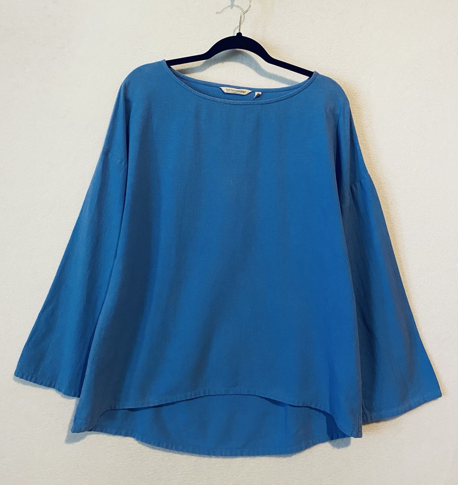 Soft Surroundings Top Womens Medium Blue Gauzy Pullover Boat Neck Hi Low Hem