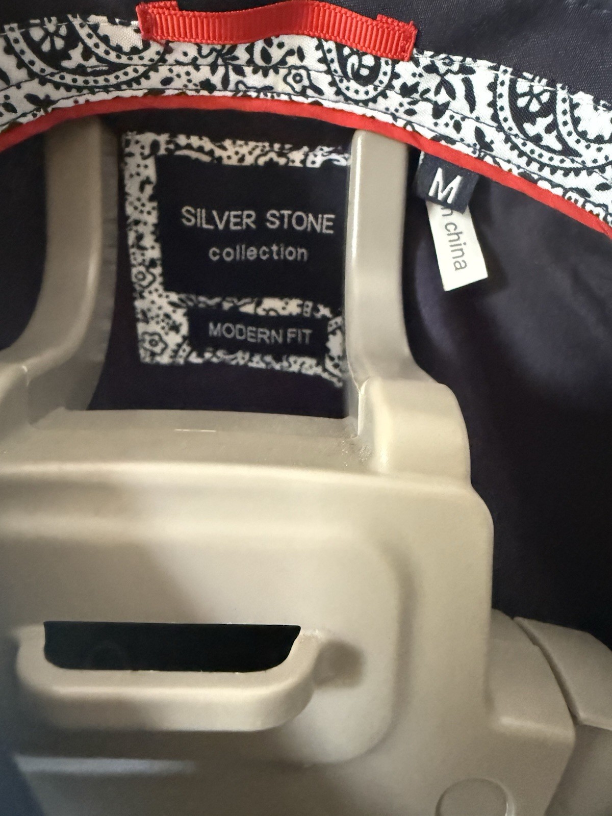 Silver Stone White & Blue Med Paisley Collection Modern Fit MSRP $149