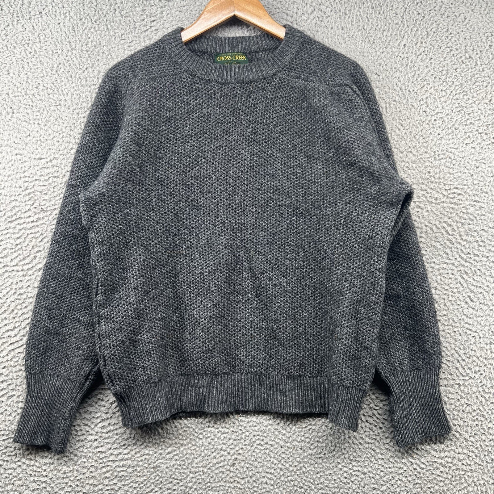 Cross Creek 100% Camel Hair Sweater Mens Medium Grey Knit Sweatshirt Wool Adult