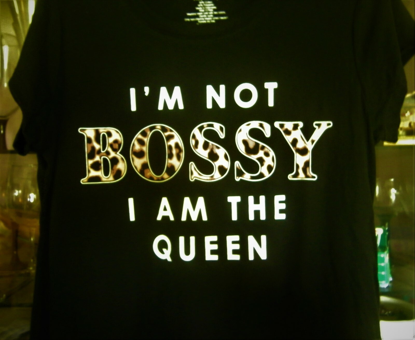 BOSSY QUEEN Women’s I’M NOT BOSSY I AM THE QUEEN Premium T-Shirt Leopard Print