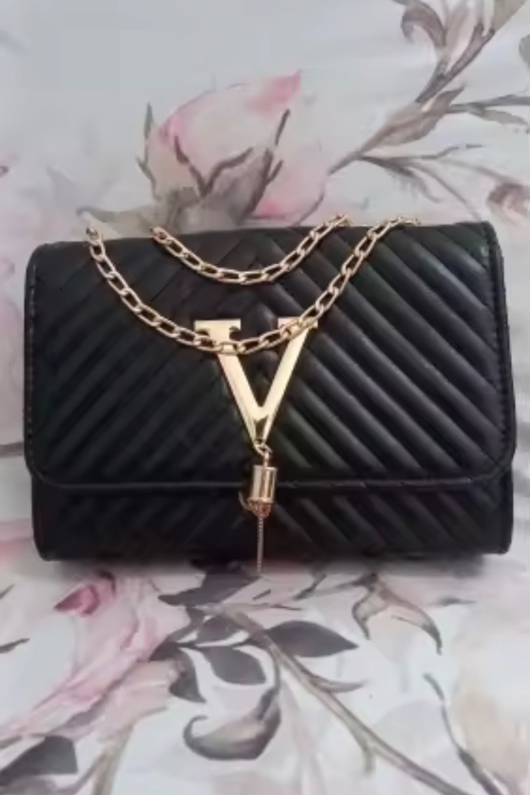 Women Chevron Quilted Chain Crossbody Bag V Logo Tassel Shoulder Flap Handbag