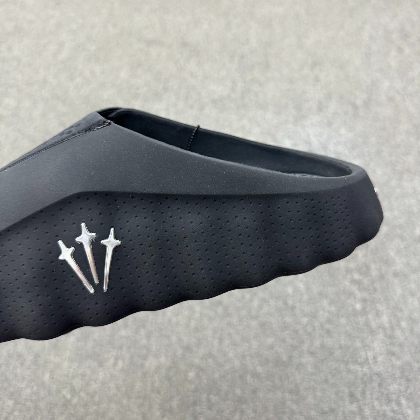 Nike x Travis Scott Mind 001 Triple Black Slip-On Clog Slippers