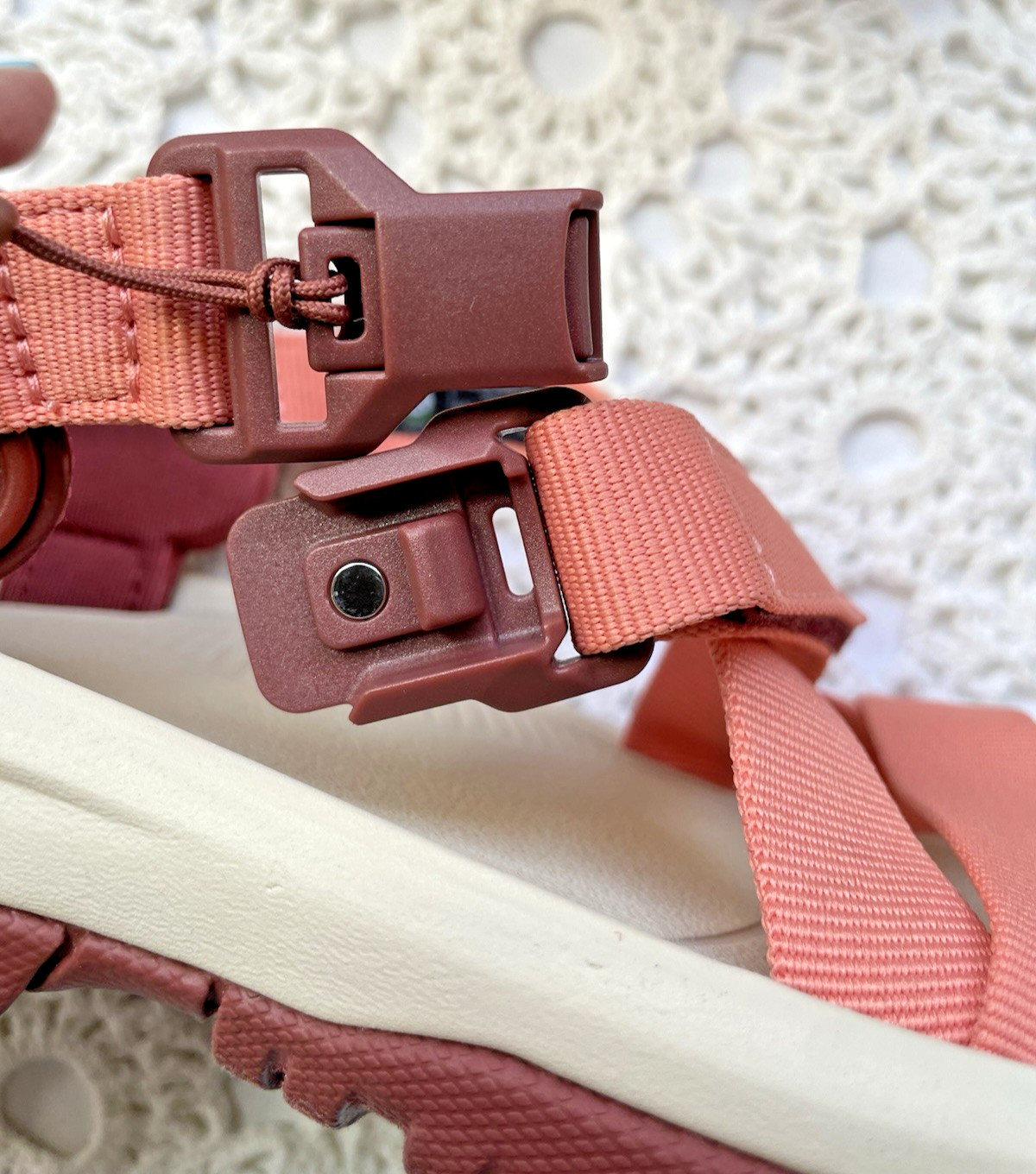 Teva Hurricane Terra Dactyl Coral Women’s Hiking Sandal Size 7