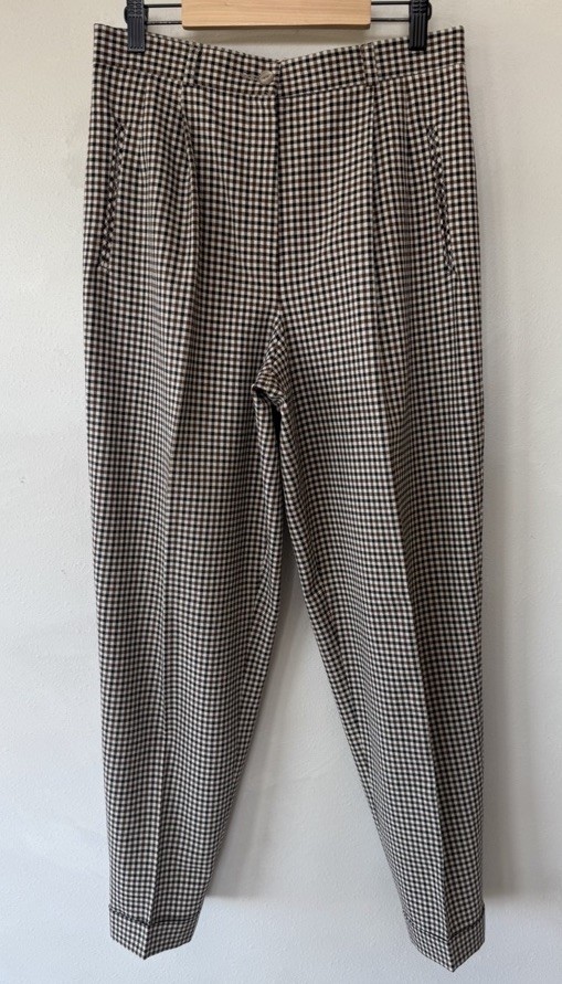 VINTAGE Madeleine Pants Women 12 Wool Plaid Brown Black Trousers Germany Pleated