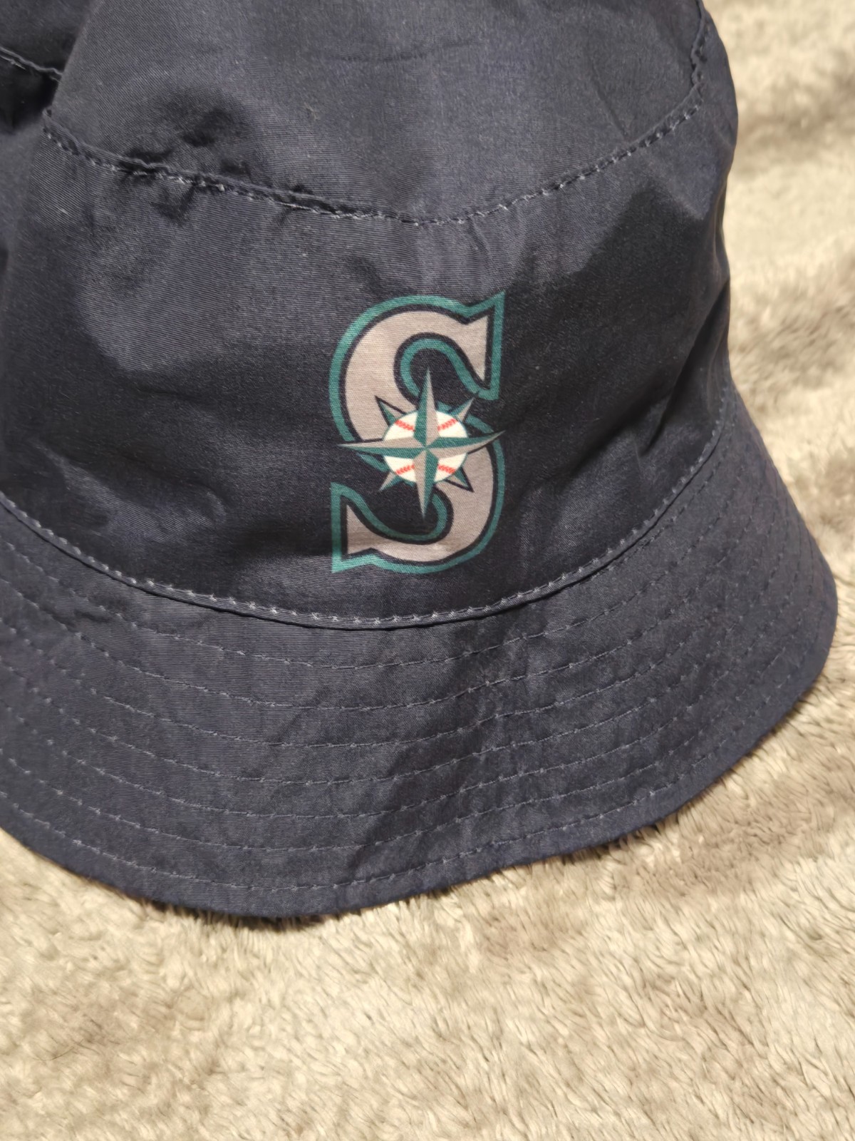 Seattle Mariners Hello Kitty MLB Reversible Bucket Hat Men’s Navy Teal Green