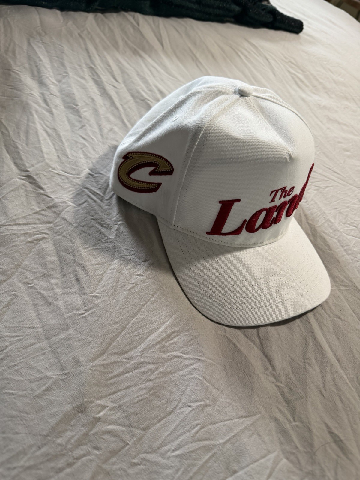 ’47 Cleveland “The Land” Baseball Cap White/Red Adjustable One Size Gold C