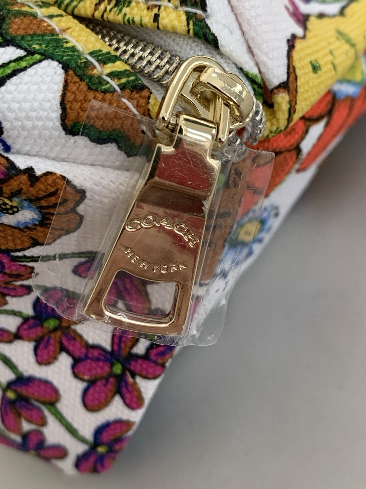 COACH Fragrance Pouch white floral toiletry cosmetic travel Bag flower design