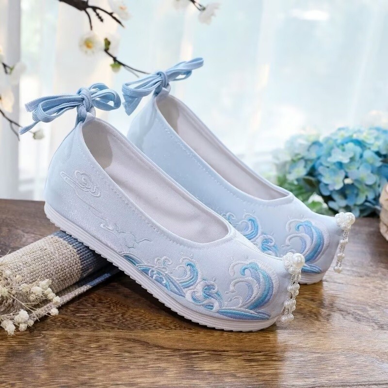Women Ancient Chinese Traditional Hanfu Embroidery Flat Shoes Daily
