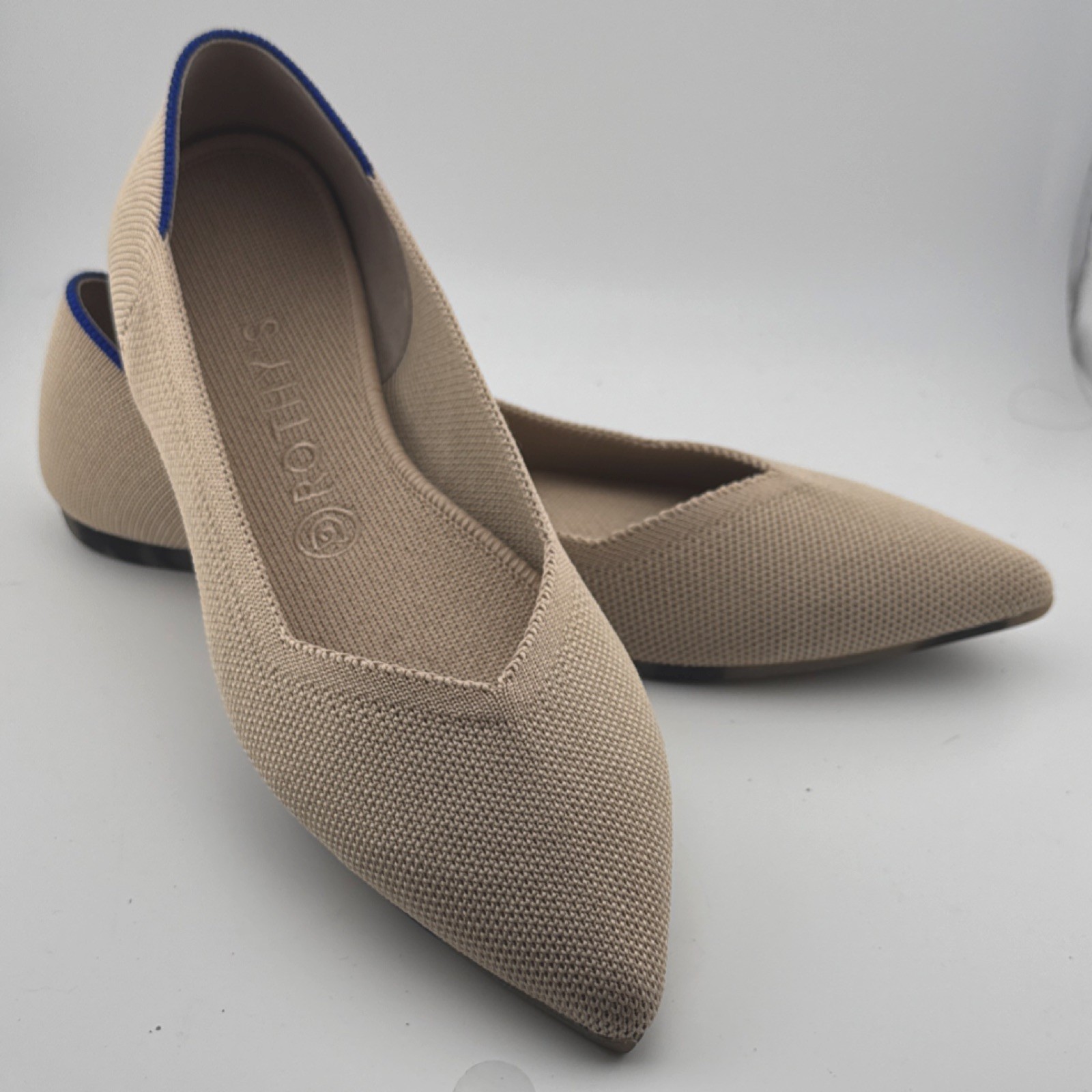 Rothy’s Women’s Beige/Blue Knit Pointed Toe Ballet Flats Slip-On US 8.5