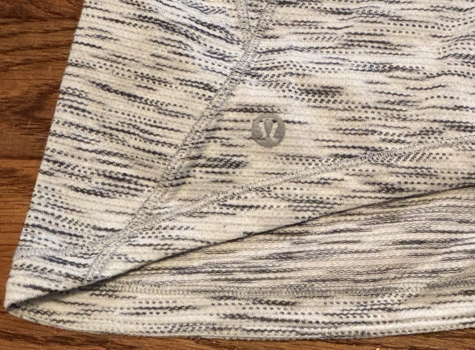Lululemon White Black Gray Tank Top Shirt Women’s Size 4