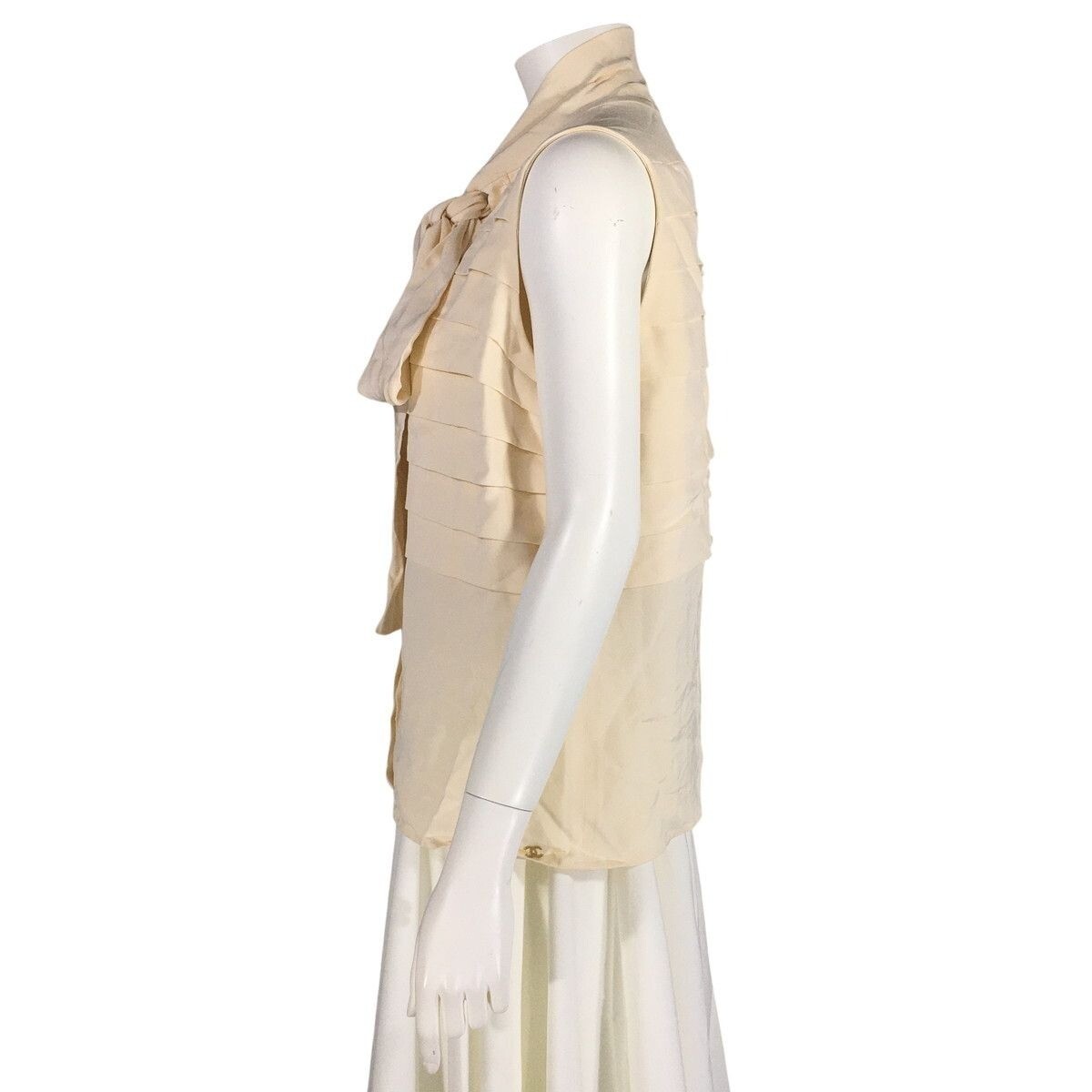 CHANEL SLEEVELESS BOW TIES TOP SILK 06A P28987V11356 shirts blouse women 40