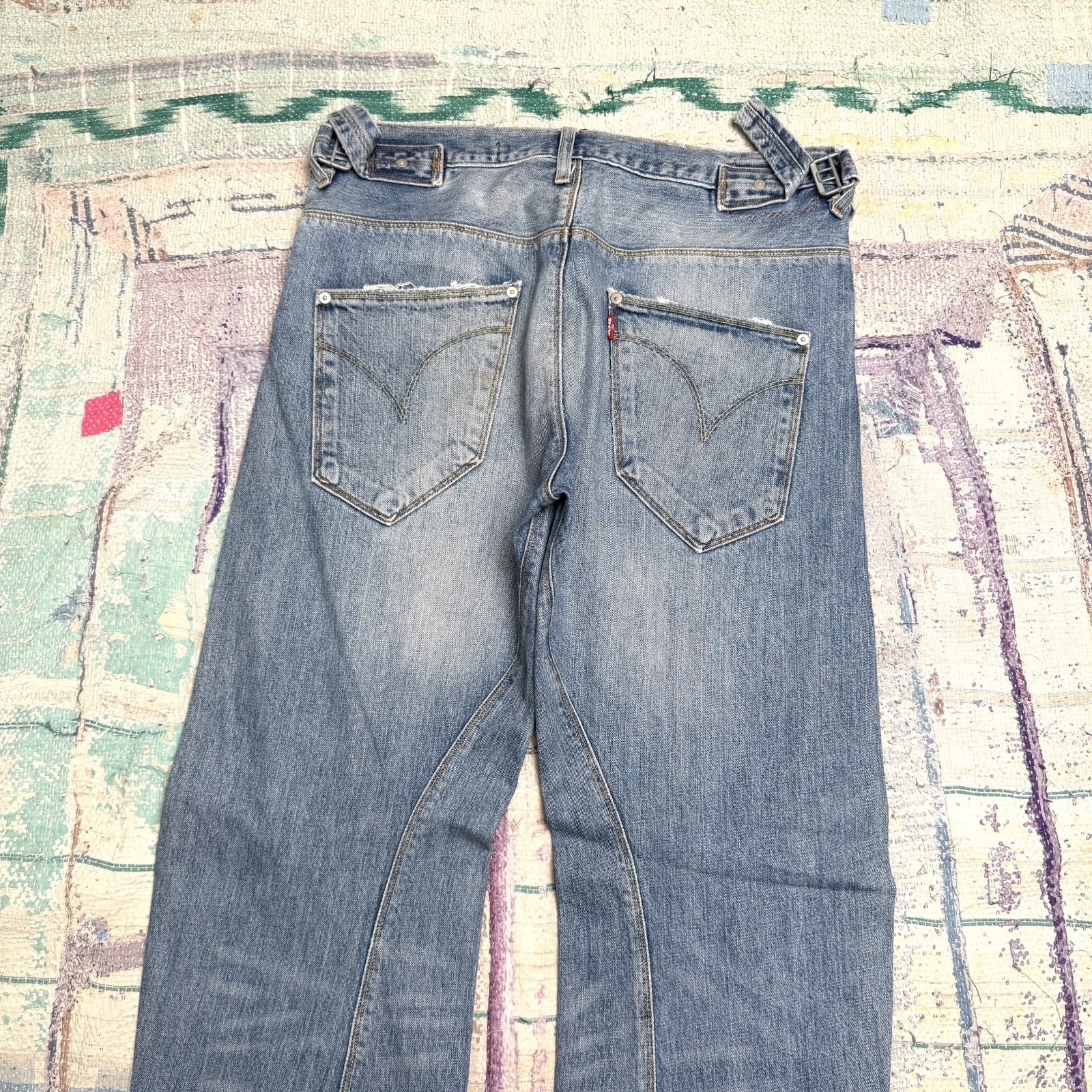 VTG Levis Engineered Jeans Mens Blue Light Wash Twisted Buckle Back 34×32