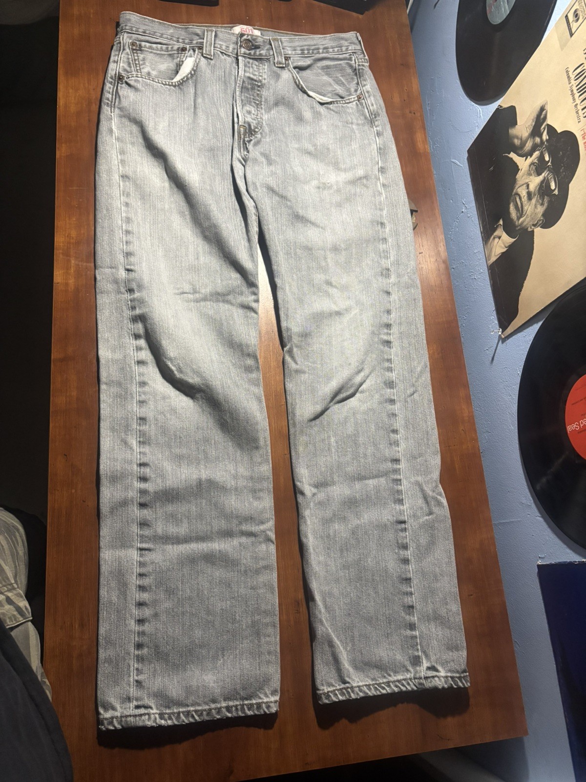 Levis 501 Jeans Mens 32×32 Gray Denim Button Fly Straight Leg Distressed Cowboy