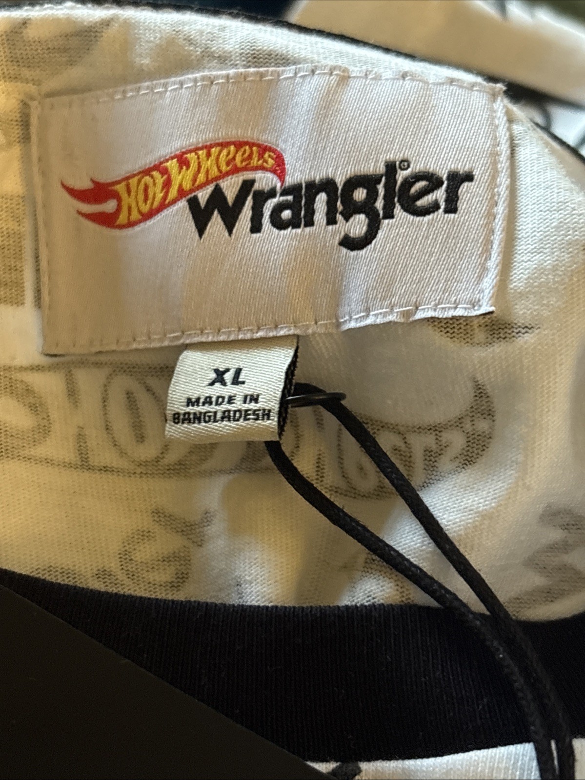 Wrangler x Hot Wheels Tee Men XL Black White All Over Print Logo Cotton