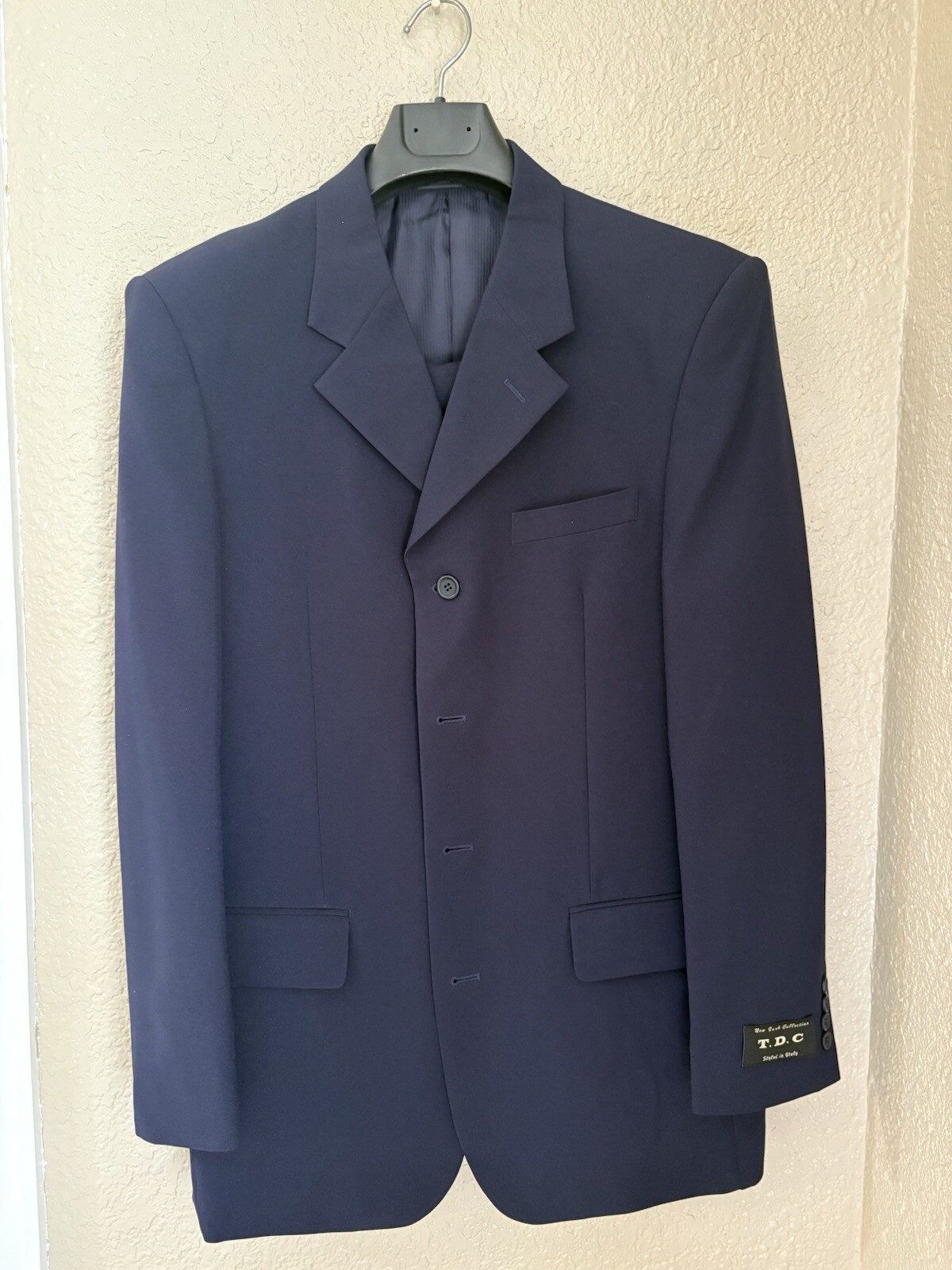 BRAND NEW!! New York Collection T.D.C Men’s 2-Piece Suit, Size 38L, Waist 32L