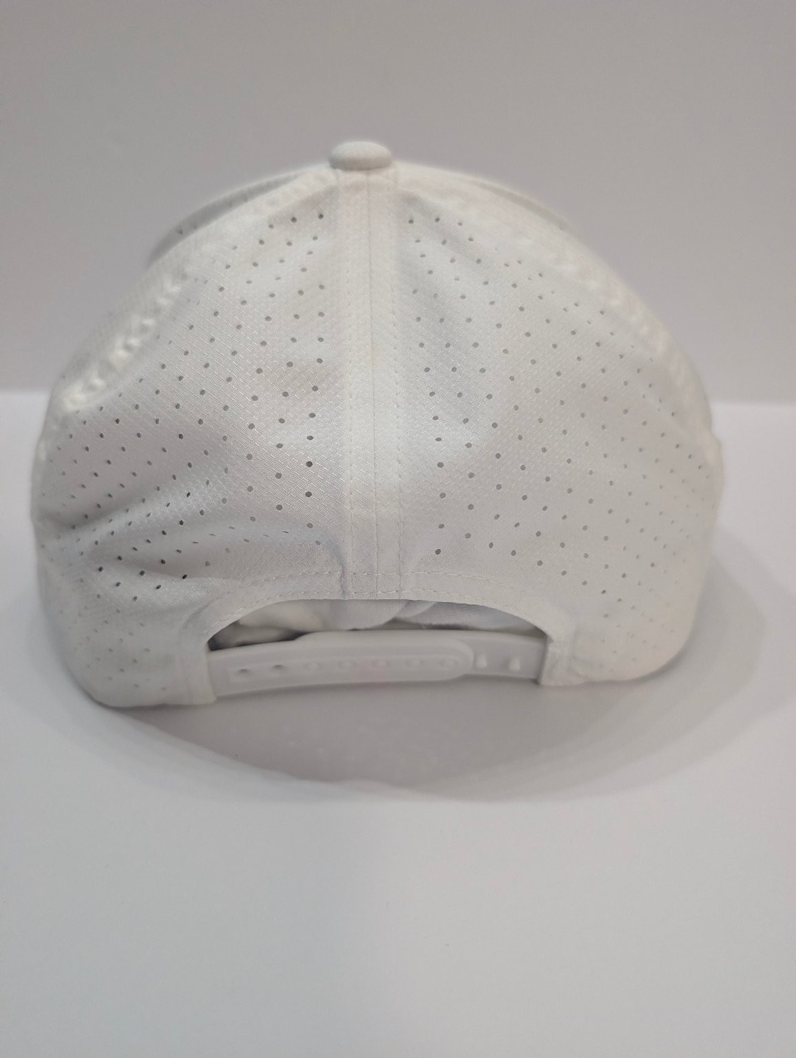 G/FORE 5280 Denver Performance Snapback Hat White Multi-Color Golf Cap Men’s