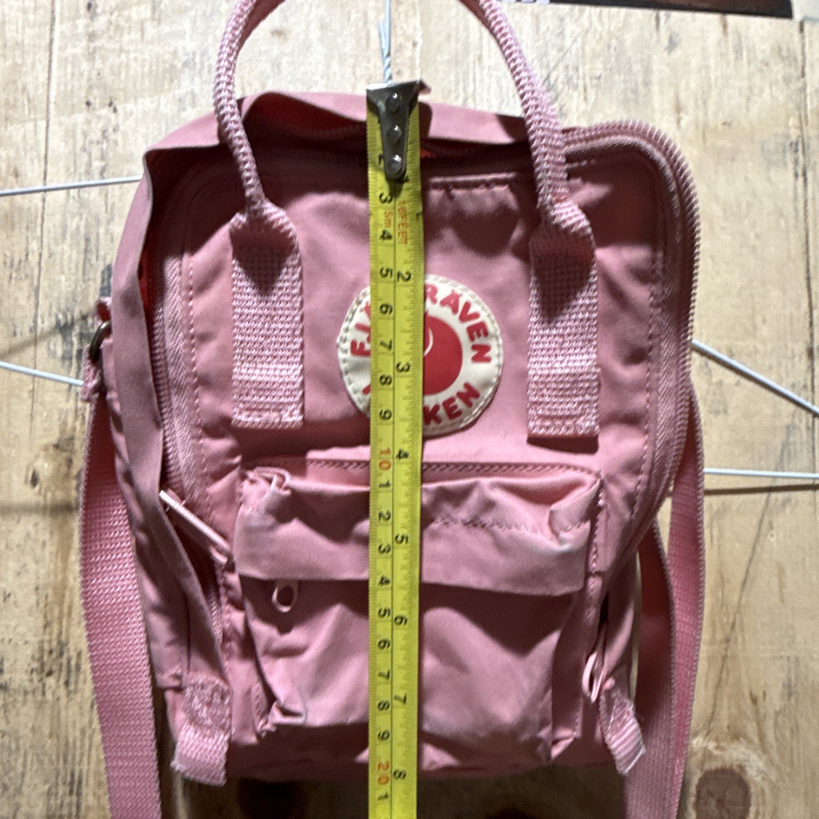 Fjällräven Kånken Mini Pink Crossbody Shoulder Bag Adjustable Strap Zip Pockets