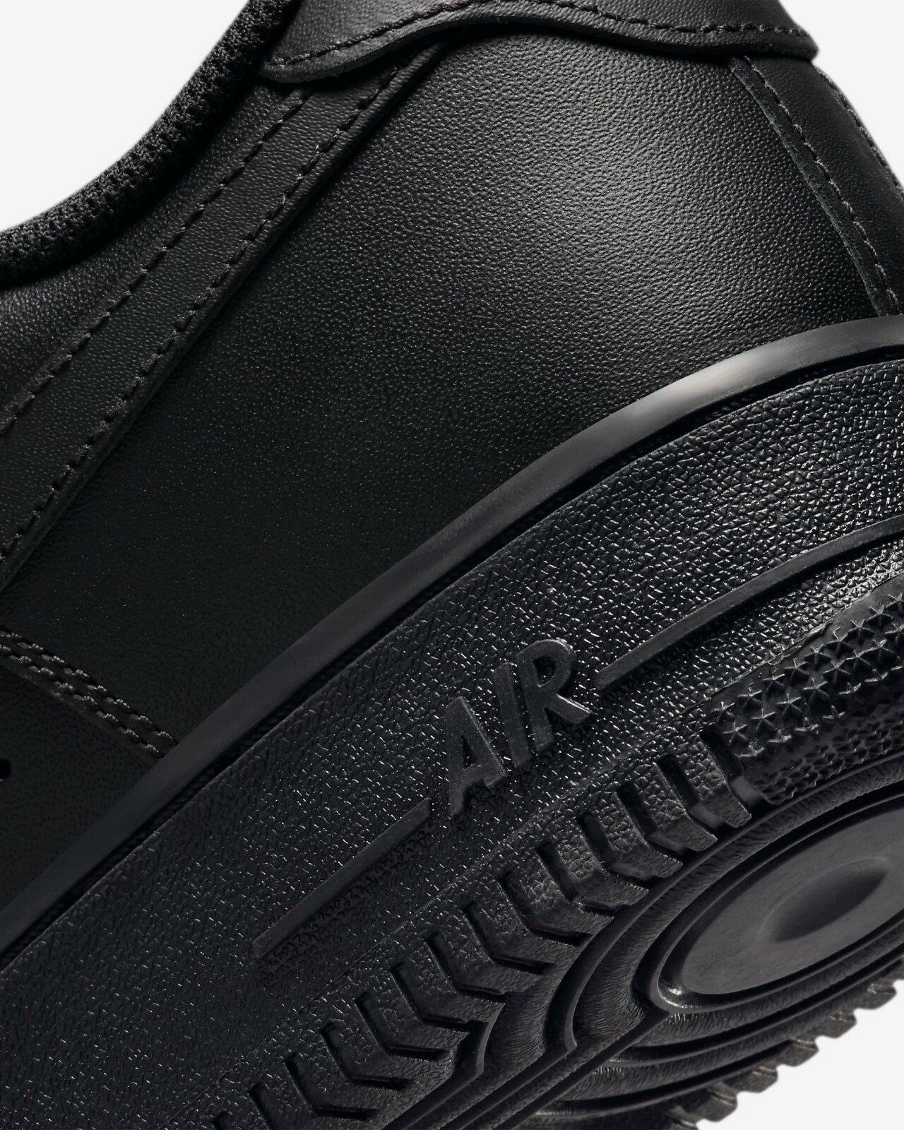 🔥 Nike Air Force 1 07 Low Triple Black Shoes Casual Mens Womens Kids All Size