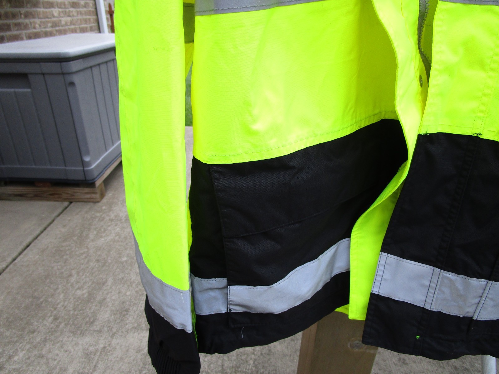 Tingley J24122 Icon Jacket Large High Vis Green 100% Water/Windproof Class 3