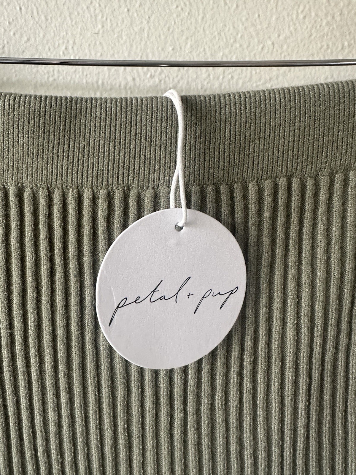 Petal & Pup Bowen Skirt Olive Ribbed Side-Slit Midi Skirt NWT