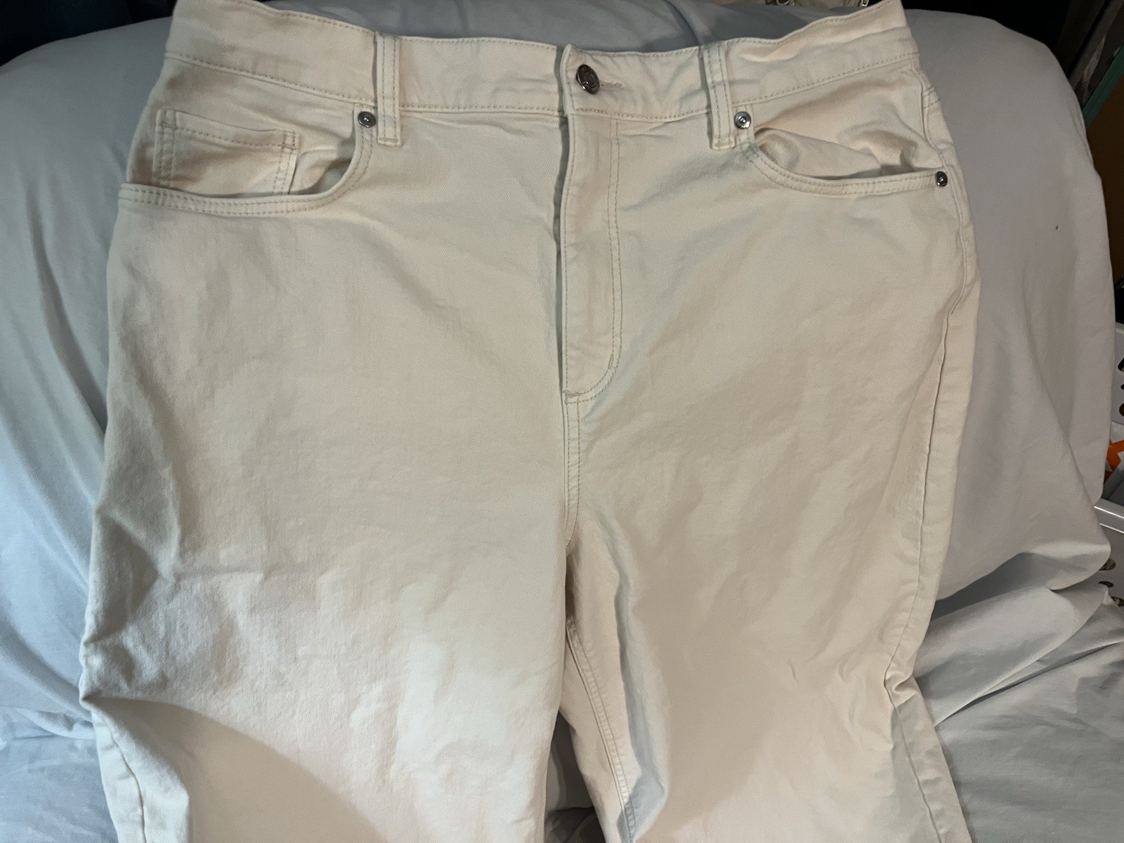 LOFT White Stretch Straight Leg Jeans Womens Size 14 Mid Rise 5-Pocket