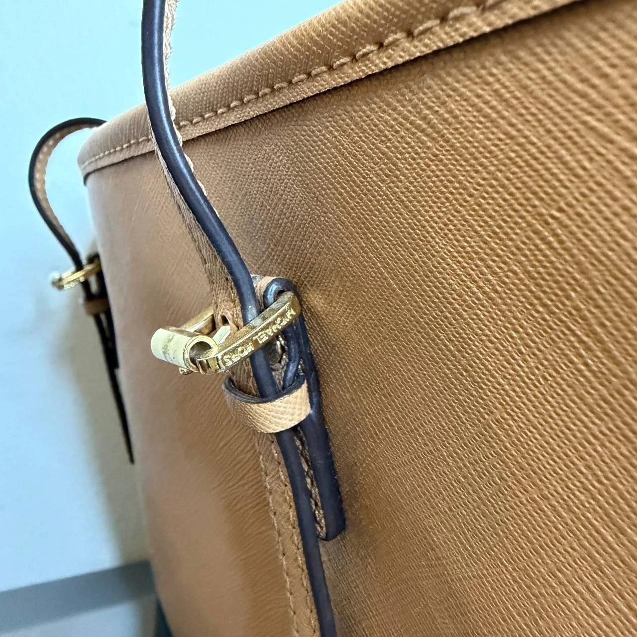 Michael Kors Jet Set Saffiano Tote – Tan & Black – Needs Cleaning