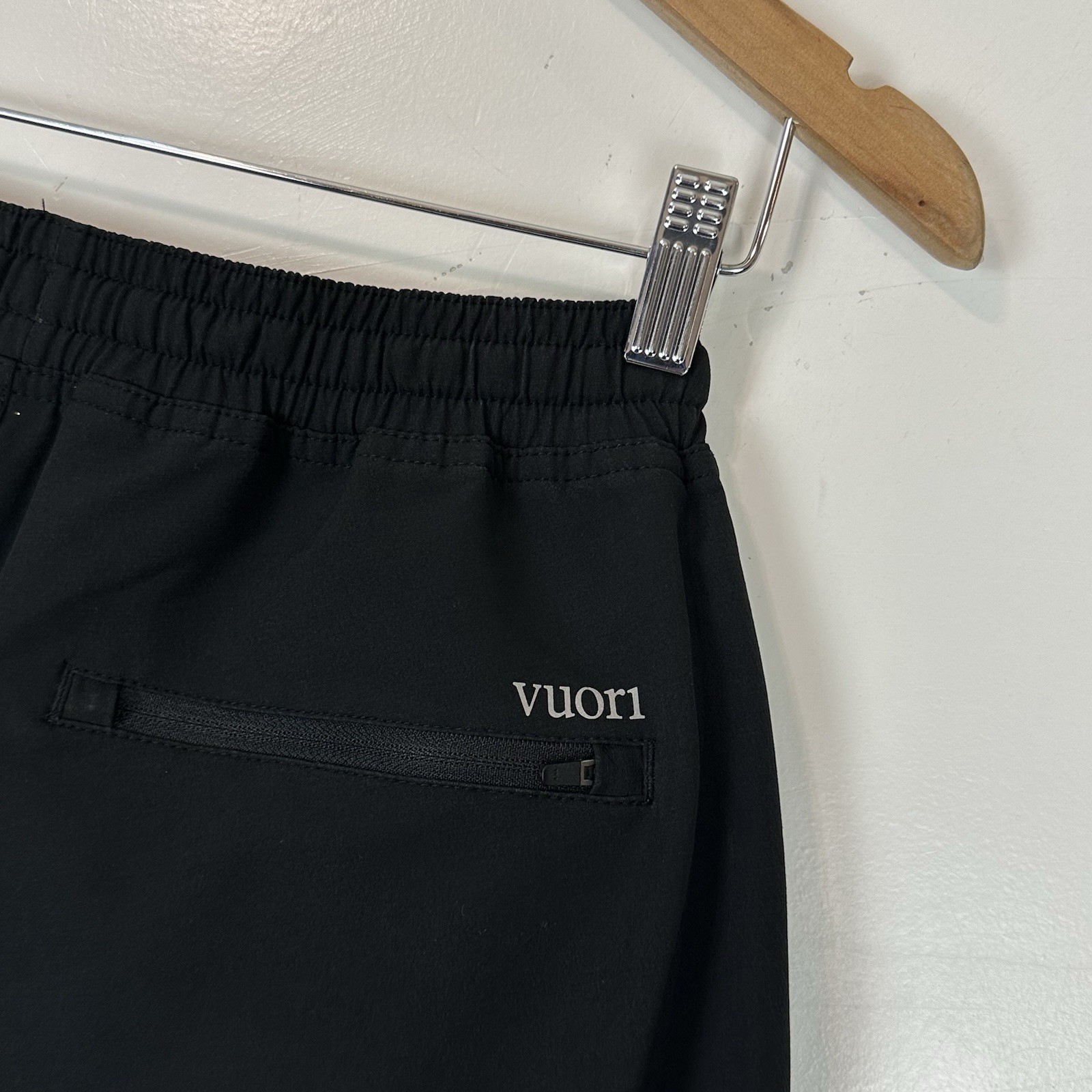 Vuori Transit Jogger 30″ Black Size S Performance Travel Pant Athleisure Minimal