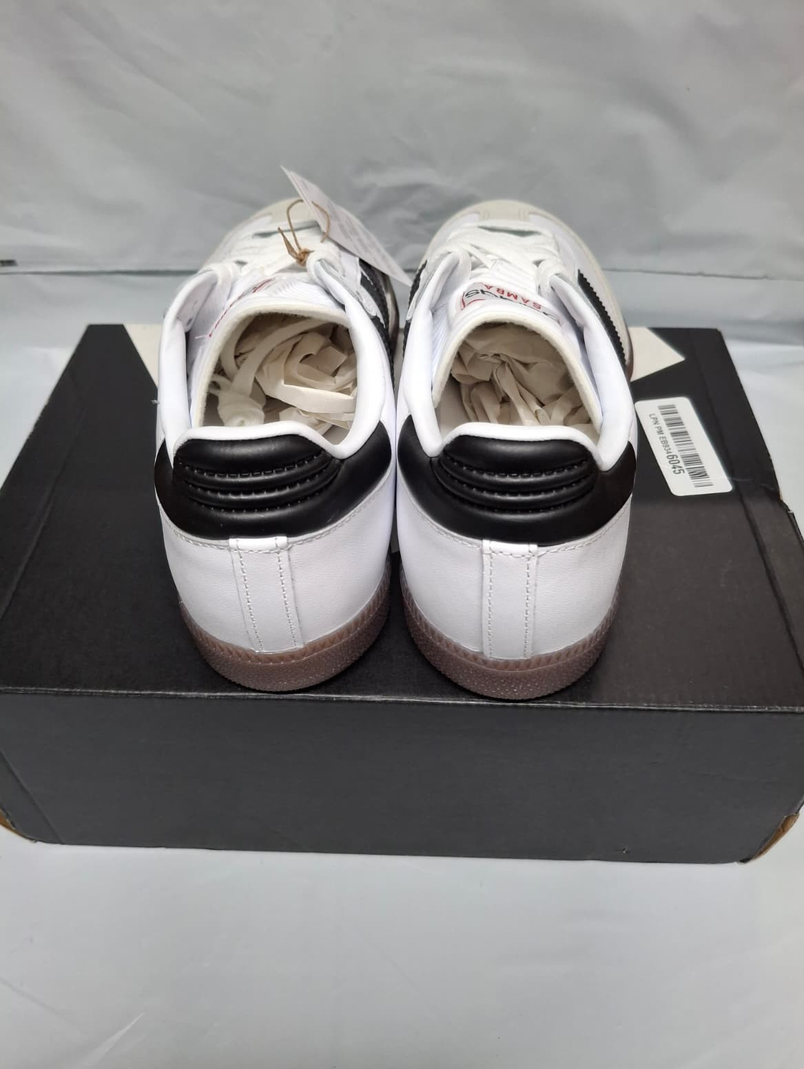 ADS-10 /Adidas Samba shoes, NEW/DAMAGED BOX, white, size (10 US men-11 US women)