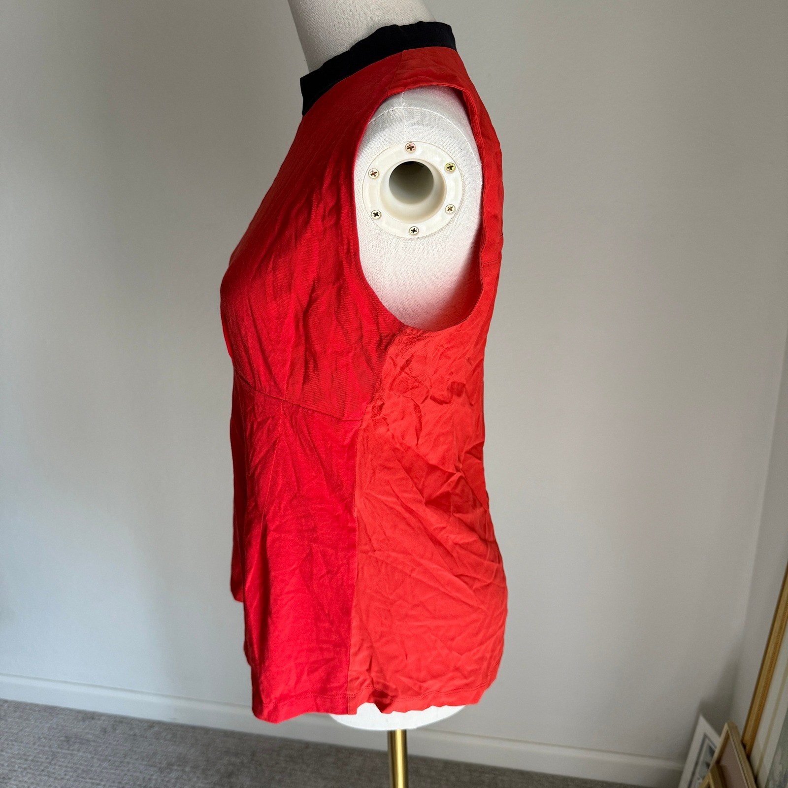 Marni Women’s Sleeveless Top Size 42 Red Black High Neck Career