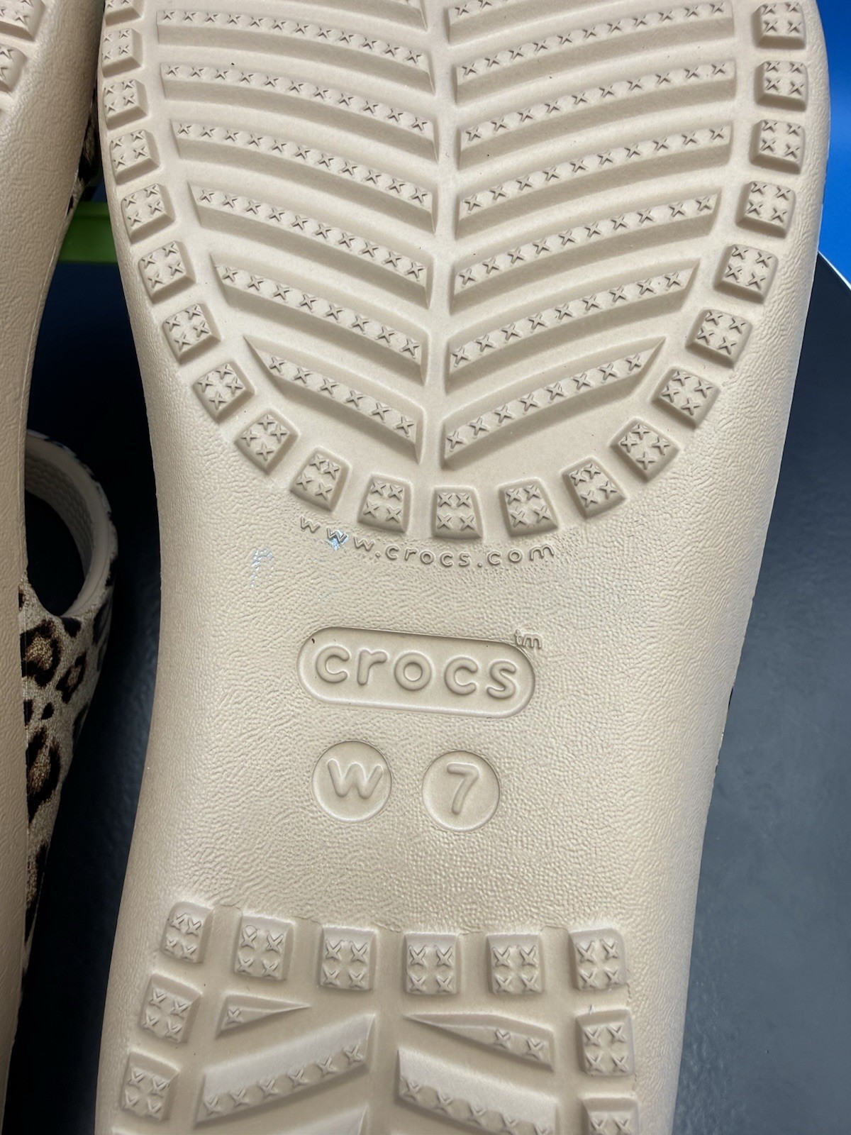 CROCS Womens Kadee ll Leopard Womens Sz 7 Strappy Comfort Sandals Slip On Shoes