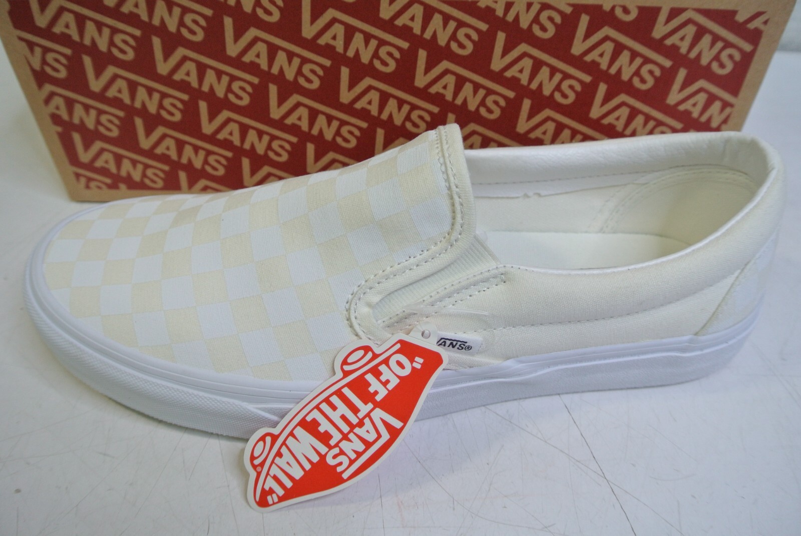 Vans VN000EYE Classic Slip On Cream Checkered Shoes Mens SZ 6, Ladies SZ 7.5