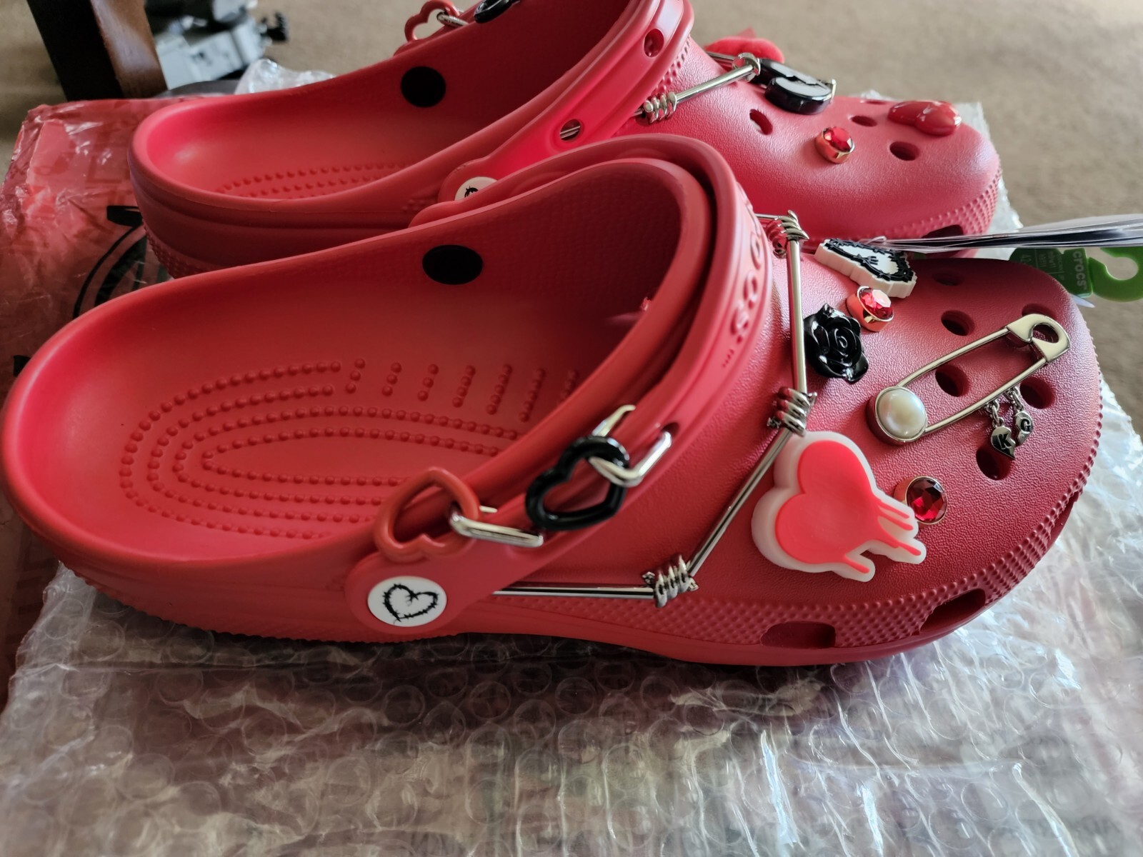 🔥LIMITED🔥☄️ Karol G X Crocs Classic Clog Size 9M/11W. THE BOX IS THE BAG.