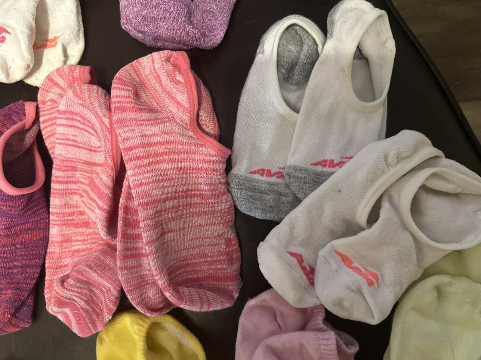 16 Pairs Random Color Women’s No Show Footies Socks Size 7-9 Avia, Puma