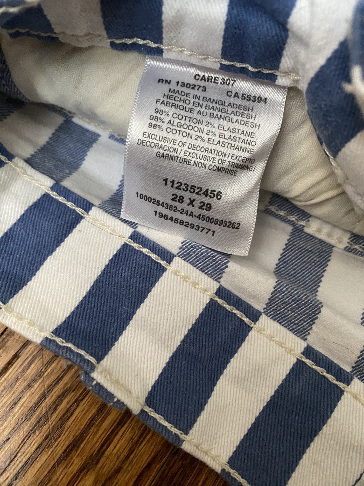 Wrangler Blue and White Striped Straight Jeans Size 28